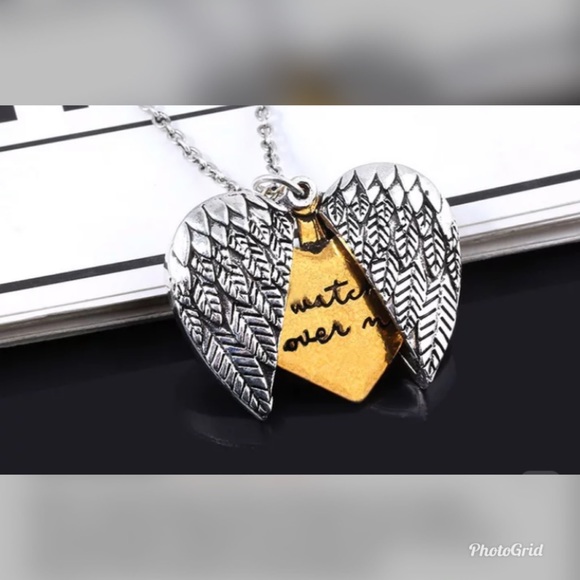 Angel Wings Heart Necklace Can Open Carving - Picture 7 of 9